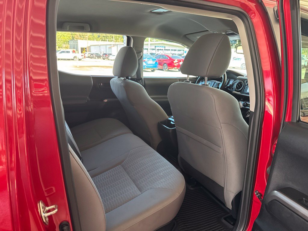 Used 2018 Toyota Tacoma SR5 RWD image 19
