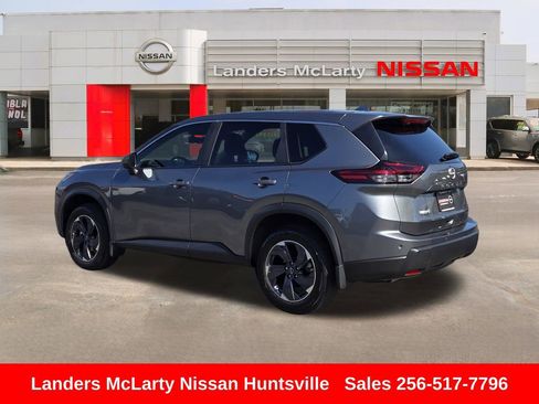 Used 2025 Nissan Rogue SV image 6