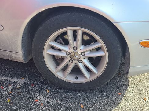 Used 2002 Mercedes-Benz C 230 Coupe image 8