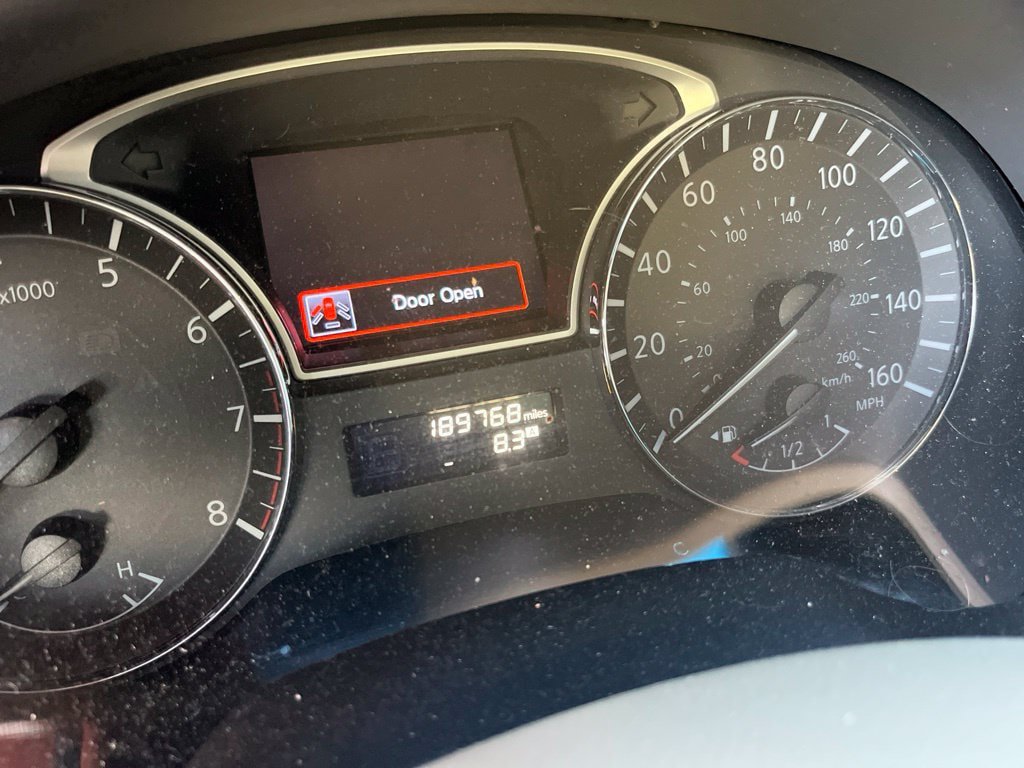 Used 2015 Nissan Pathfinder Platinum w/ Cargo Package FWD image 5