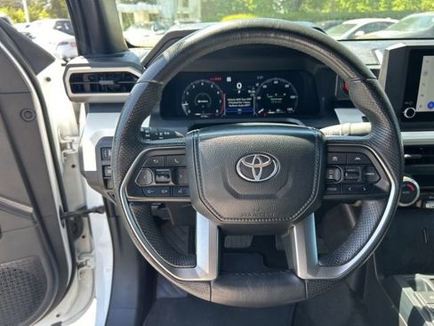 Used 2024 Toyota Tacoma TRD Off-Road AWD/4WD image 20