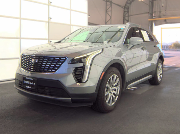 Used 2023 Cadillac XT4 Premium Luxury FWD image 1