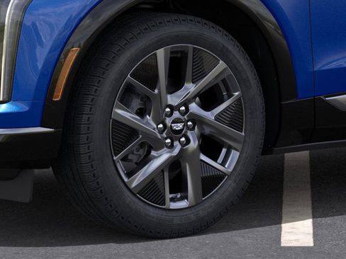 New 2026 Cadillac Optiq Luxury 2 image 9