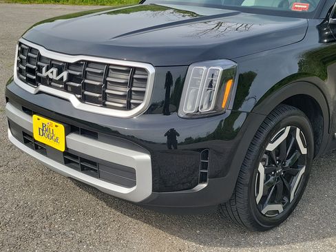 Used 2024 Kia Telluride S AWD/4WD image 9