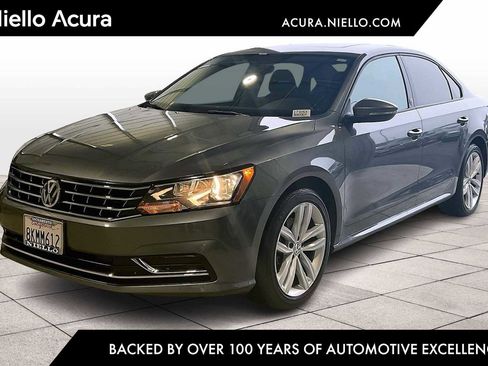 Used 2019 Volkswagen Passat 2.0T Wolfsburg image 1