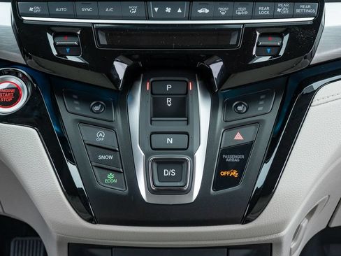 New 2026 Honda Odyssey Touring image 21