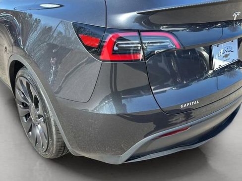 Used 2024 Tesla Model Y Performance image 35