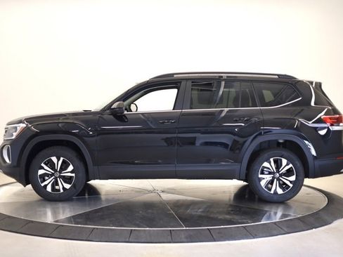 New 2026 Volkswagen Atlas SE image 6