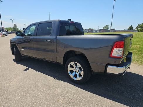 Used 2022 RAM 1500 Big Horn AWD/4WD image 3