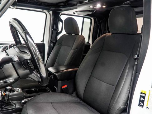 Used 2022 Jeep Gladiator Willys image 33