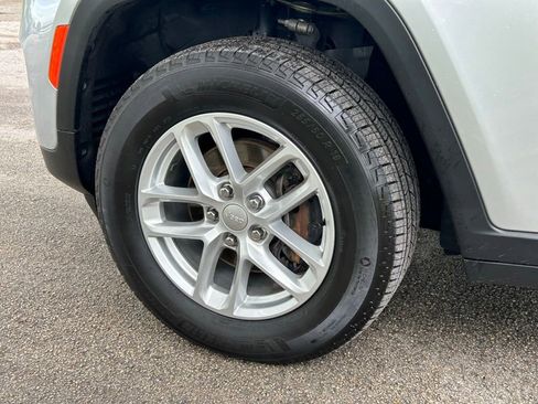 Certified 2024 Jeep Grand Cherokee Laredo X w/ Trailer Tow Package image 28