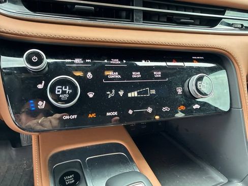 Used 2026 INFINITI QX60 Autograph w/ Dark Cargo Package AWD/4WD image 18