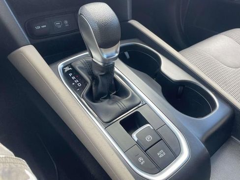 Used 2019 Hyundai Santa Fe SE image 20