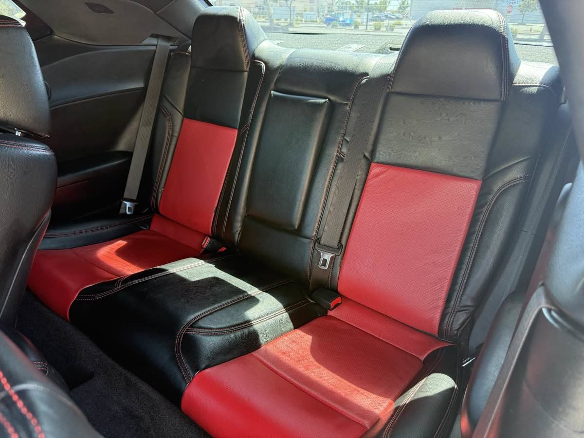 Used 2016 Dodge Challenger R/T Scat Pack RWD image 21