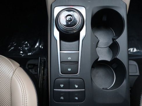 Used 2021 Ford Escape Titanium image 37