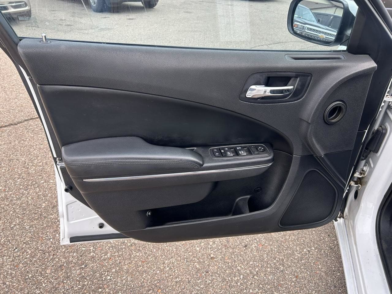 Used 2012 Dodge Charger SE RWD image 13