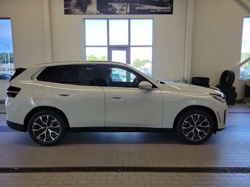 Used 2025 BMW X3 xDrive30i w/ Convenience Package image 4