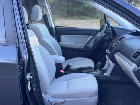 Used 2014 Subaru Forester 2.5i Premium w/ All-Weather Package AWD/4WD image 17