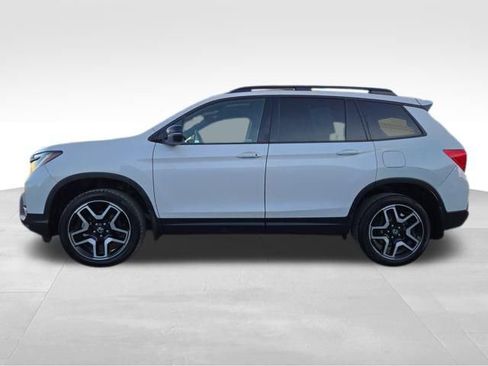 Used 2023 Honda Passport Elite image 11