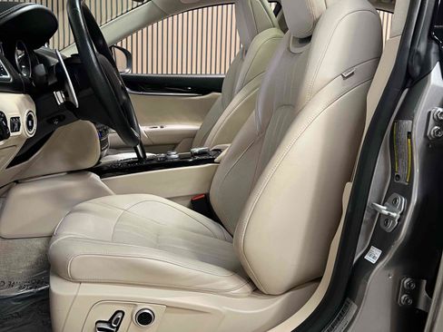 Used 2021 Maserati Ghibli S GranSport RWD image 46