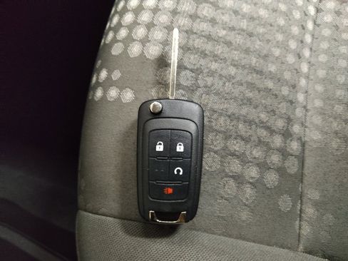 Used 2017 Chevrolet Sonic LT FWD image 32