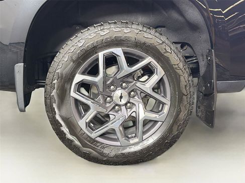 Used 2025 Chevrolet Silverado 1500 LTZ image 33