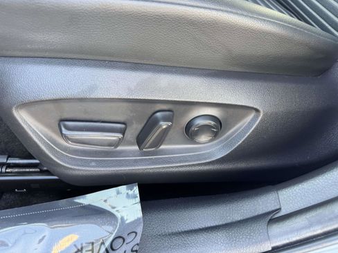 Certified 2021 Toyota Camry SE image 23