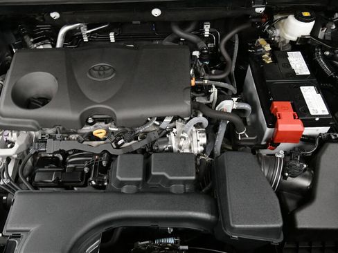 Certified 2023 Toyota RAV4 LE image 32