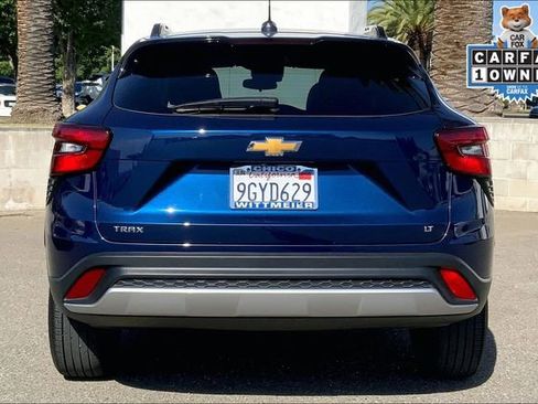 Used 2024 Chevrolet Trax LT FWD image 4