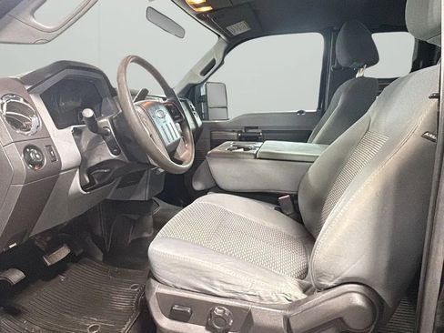 Used 2011 Ford F250 XLT w/ Chrome Pkg image 16