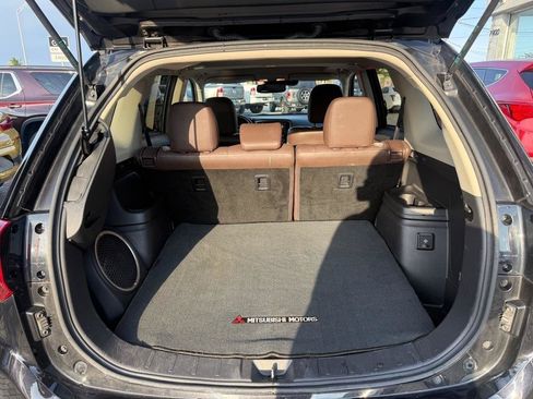 Used 2018 Mitsubishi Outlander SEL AWD/4WD image 6