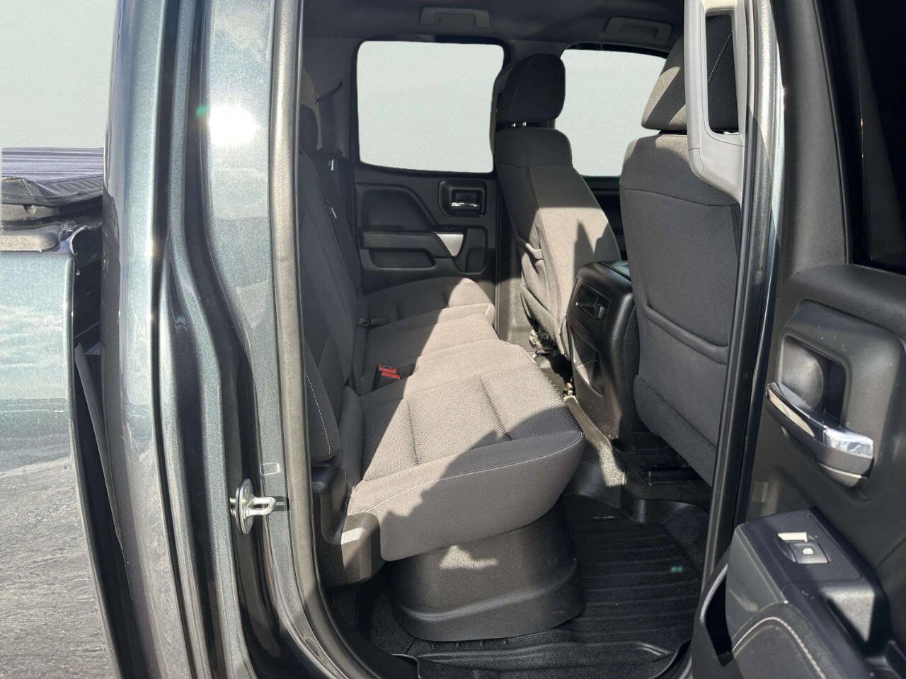 Used 2017 Chevrolet Silverado 1500 LT w/ All Star Edition AWD/4WD image 17