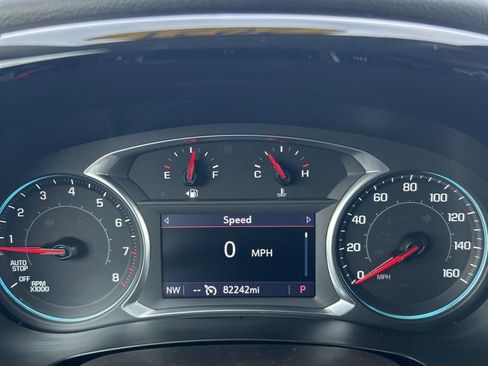 Used 2021 Chevrolet Traverse LT FWD image 33