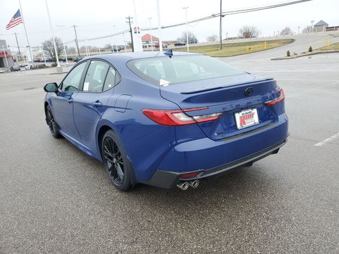 New 2026 Toyota Camry SE image 3