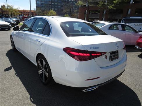 Used 2025 Mercedes-Benz C 300 4MATIC Sedan image 2