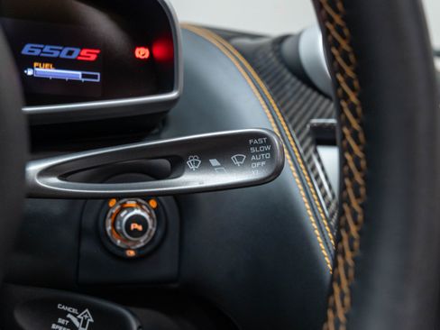 Used 2015 McLaren 650S Spider RWD image 43