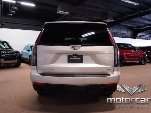 Used 2021 Cadillac Escalade Sport RWD image 6