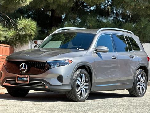 Certified 2025 Mercedes-Benz EQB 250+ image 9