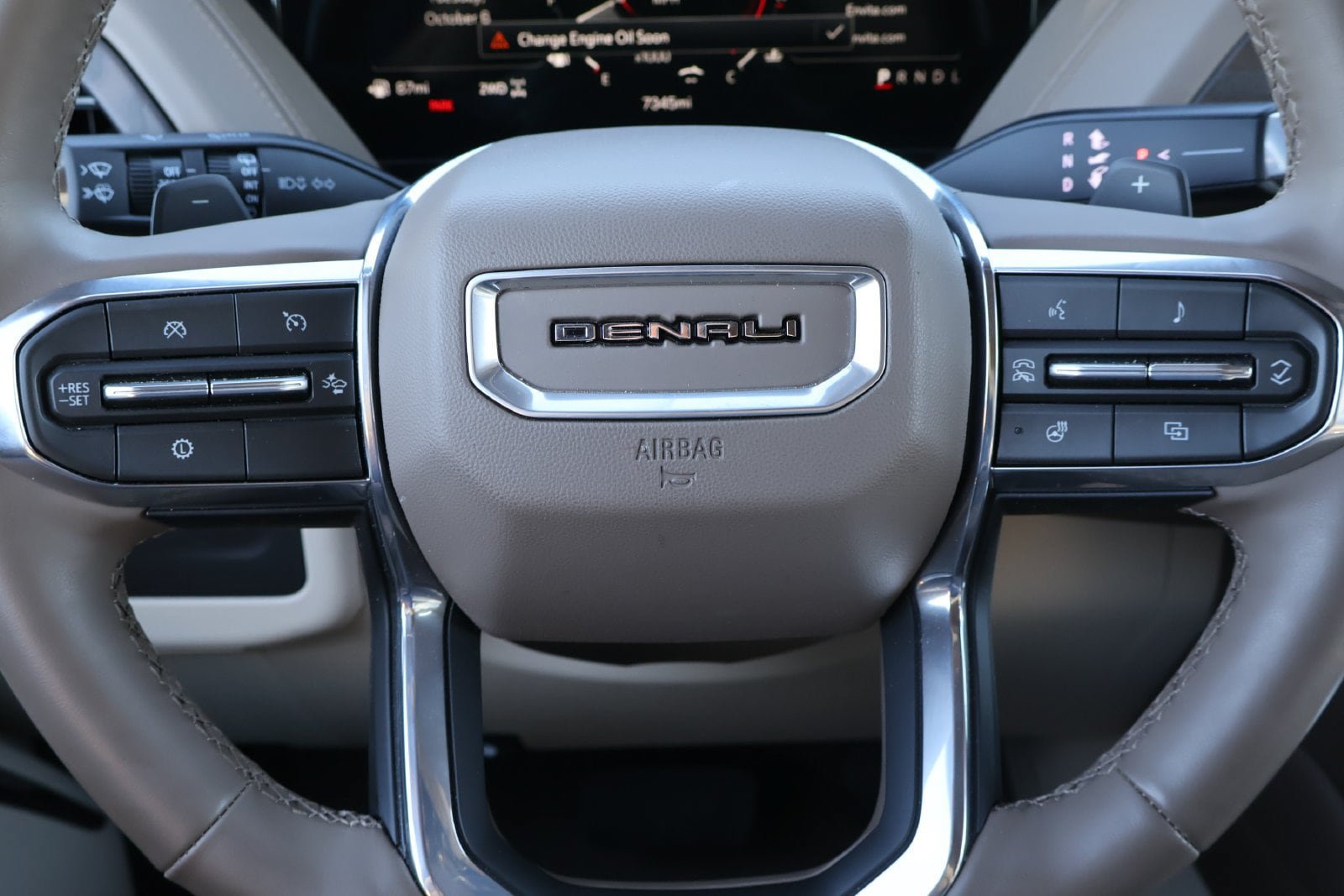 New 2026 GMC Yukon Denali w/ Sun & Power Step Package AWD/4WD image 32