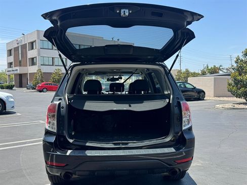 Used 2010 Subaru Forester 2.5X Limited image 10