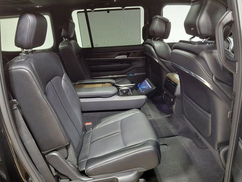 Used 2025 Jeep Grand Wagoneer 4WD image 51