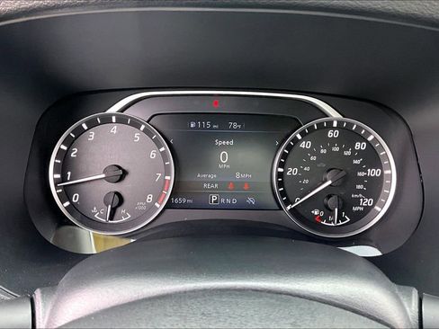 Used 2024 Nissan Frontier SV RWD image 14