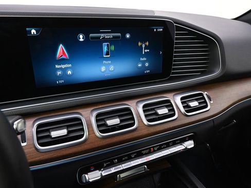 Used 2025 Mercedes-Benz GLE 350 4MATIC image 28