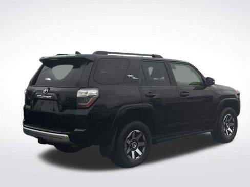 Used 2024 Toyota 4Runner TRD Off-Road Premium image 6