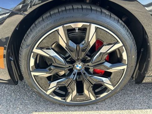 New 2026 BMW i5 w/ Executive Package AWD/4WD image 10