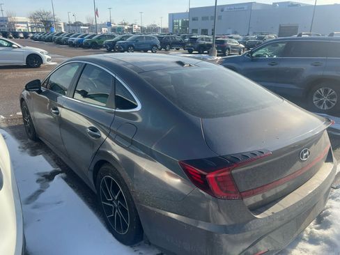 Used 2021 Hyundai Sonata Limited w/ Winter Weather Package image 4