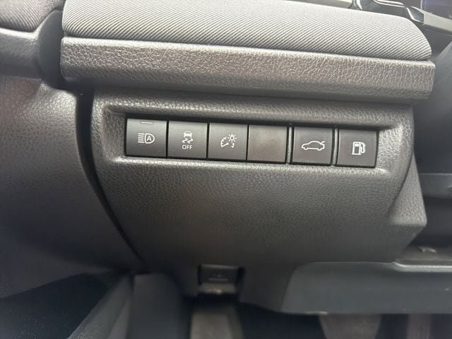 Used 2025 Toyota Camry LE FWD image 31