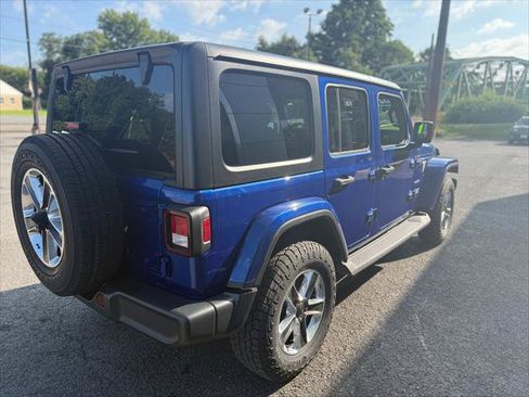 Certified 2020 Jeep Wrangler Unlimited Sahara AWD/4WD image 7