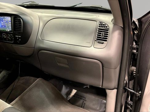 Used 2004 Ford F150 Lightning RWD image 20