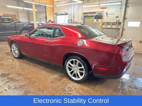 Used 2022 Dodge Challenger GT image 5